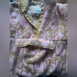 Billabong size large fleece pullover